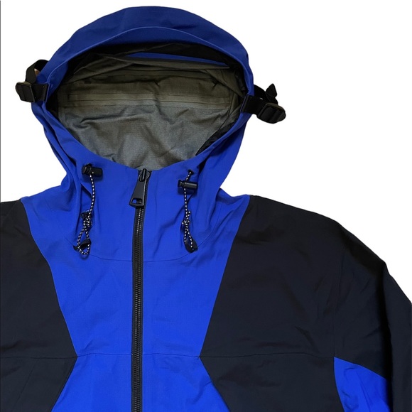 The North Face Men’s Black Series Mountain Light Futurelight Coat - Picture 3 of 13